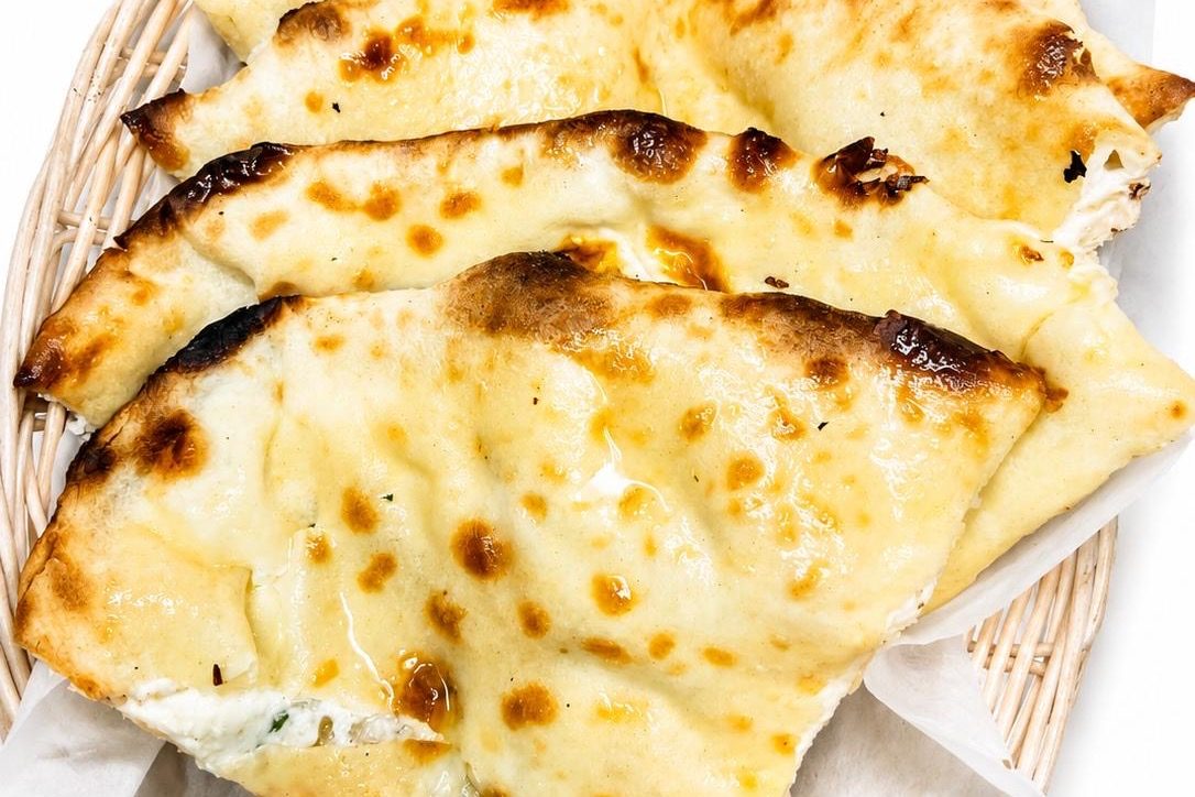 Shaag Paneer Naan